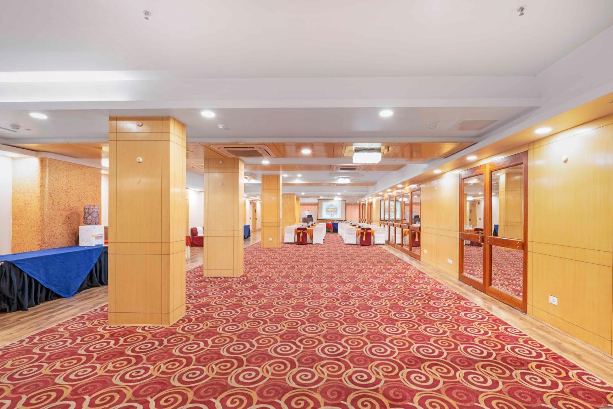 Indismart Hotel Kalkuta Zewnętrze zdjęcie