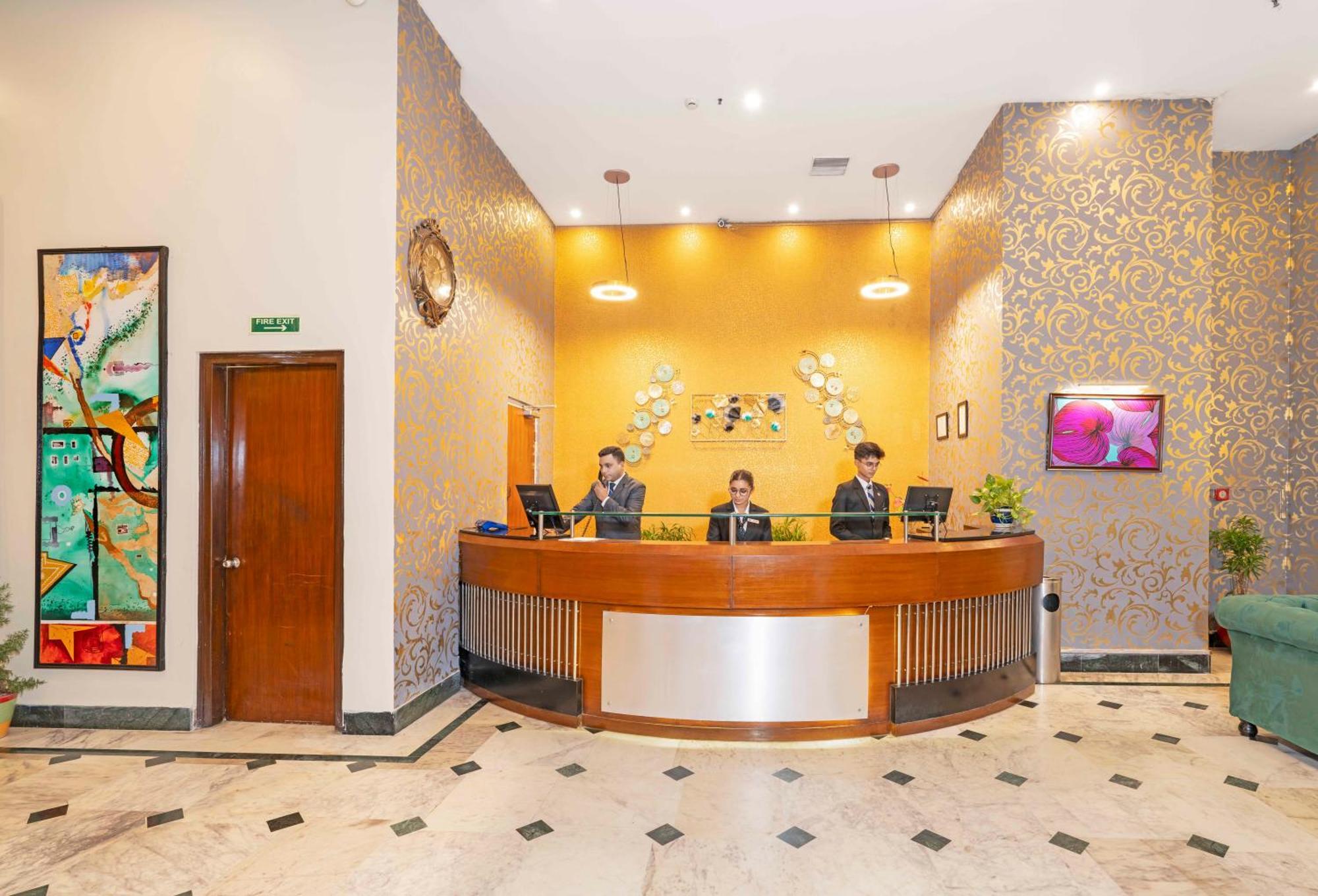 Indismart Hotel Kalkuta Zewnętrze zdjęcie