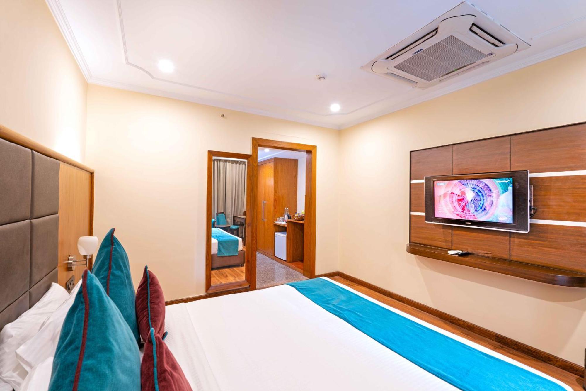 Indismart Hotel Kalkuta Zewnętrze zdjęcie
