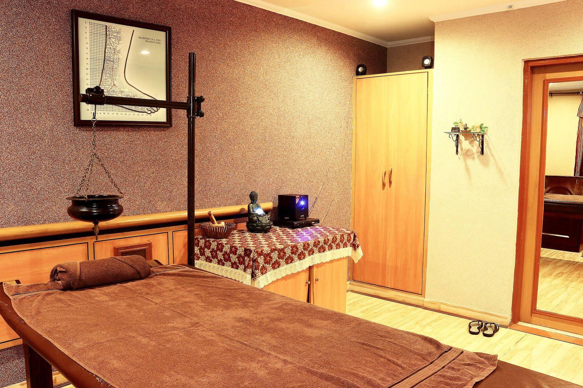 Indismart Hotel Kalkuta Zewnętrze zdjęcie