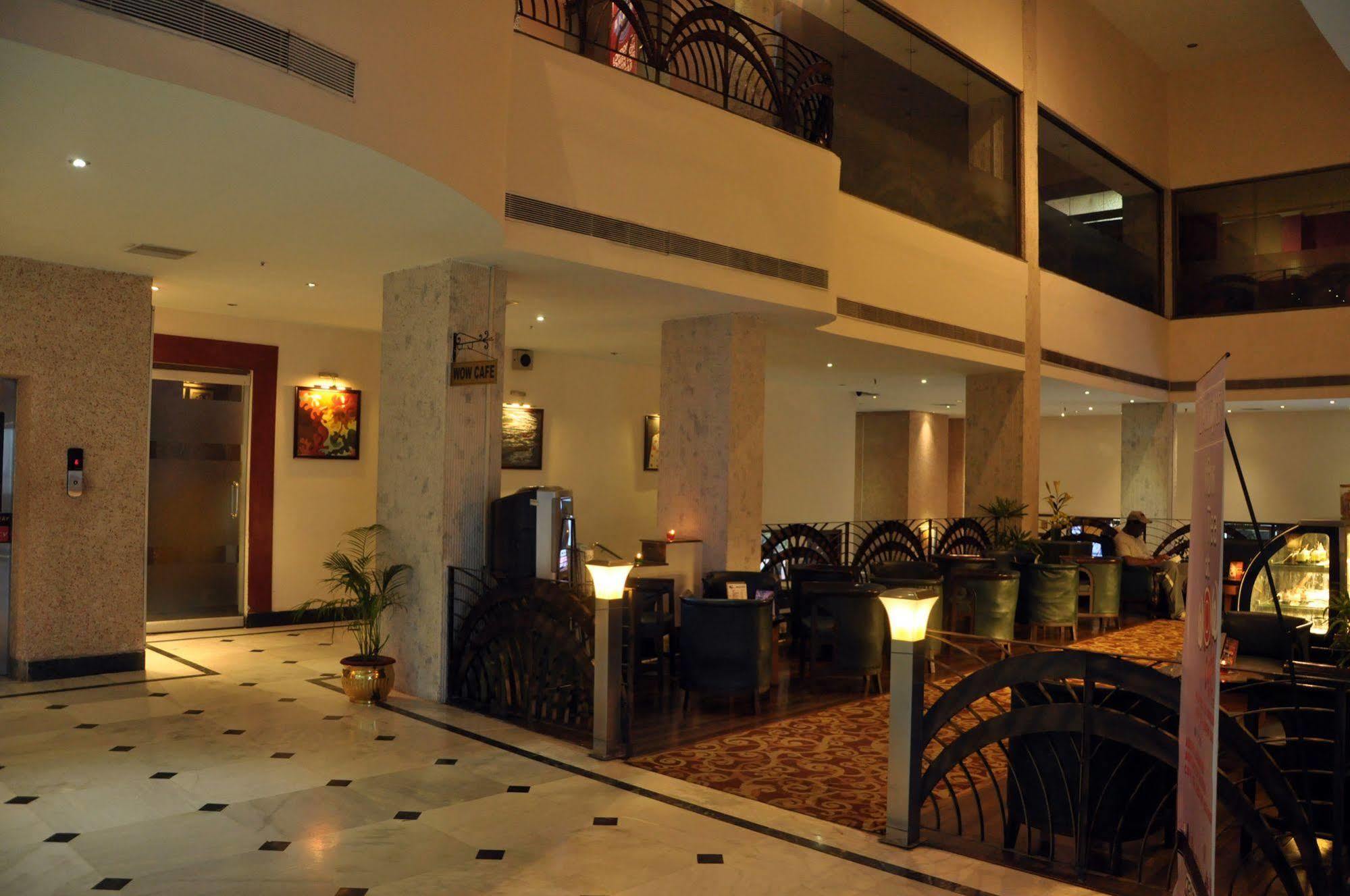 Indismart Hotel Kalkuta Zewnętrze zdjęcie